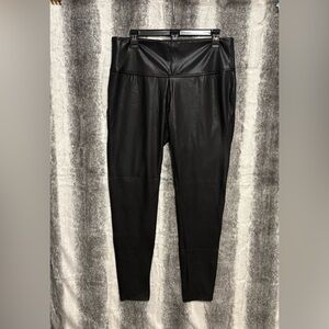 Time and Tru Women's Sleek Black faux leather Leggings size XL 16-18